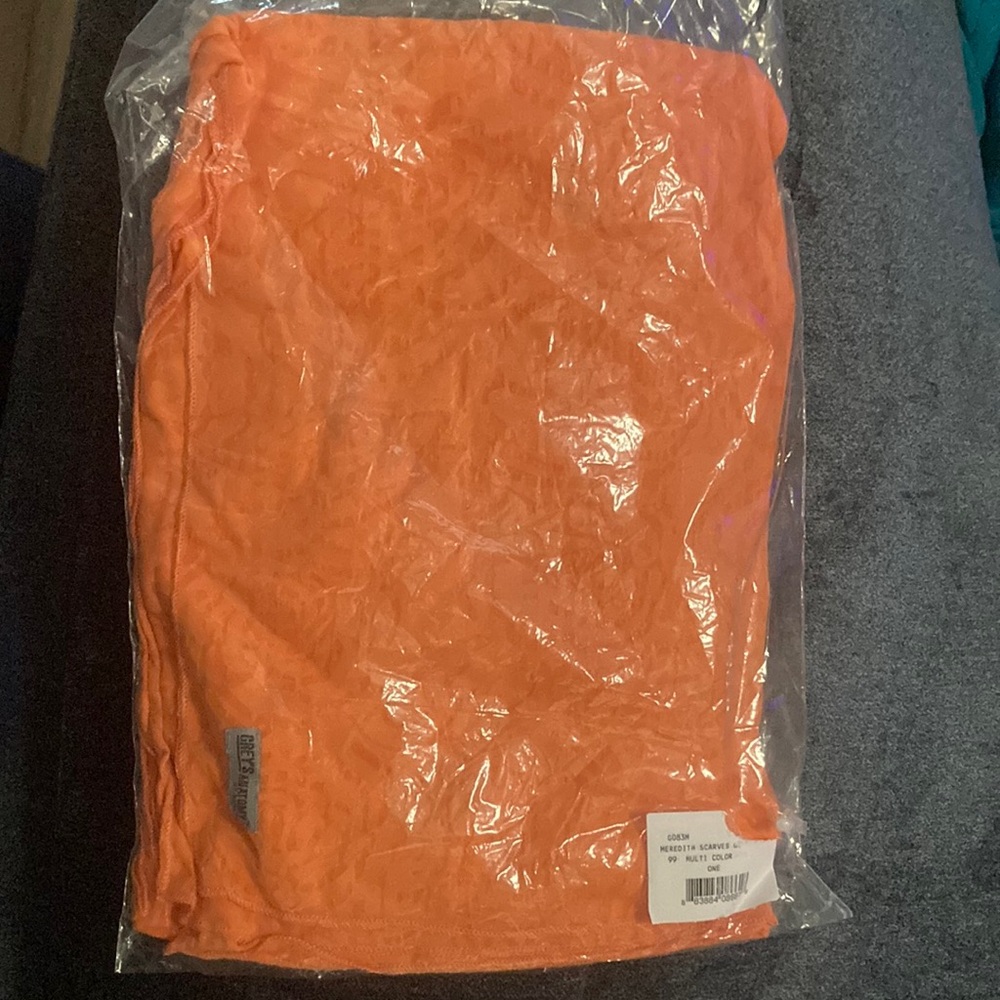 Grey’s Anatomy Meredith Scarf Orange NIB